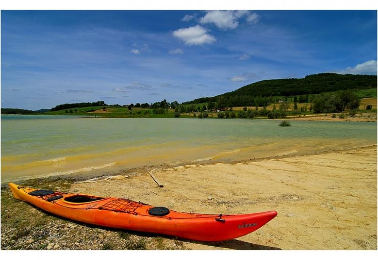 lake of montbel