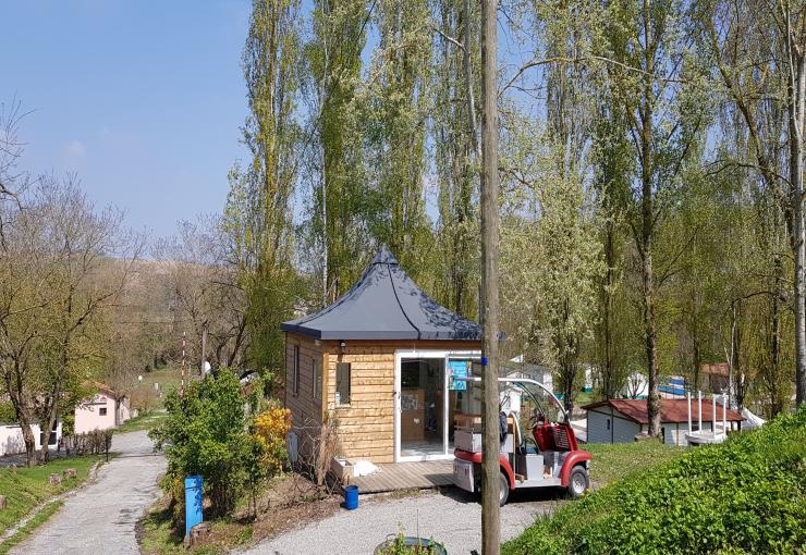 réception du camping la bastide à Mazères