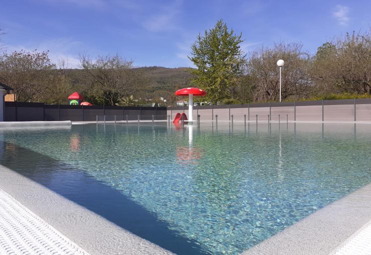 piscine au camping du lac 