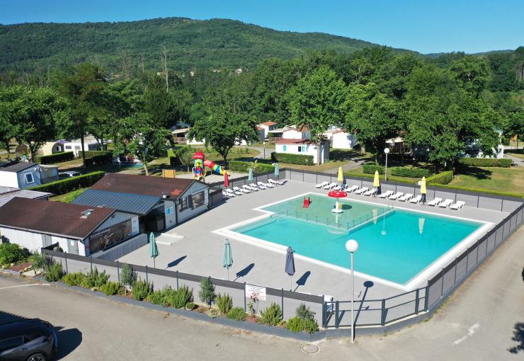 piscine du camping la bastide à Mazères