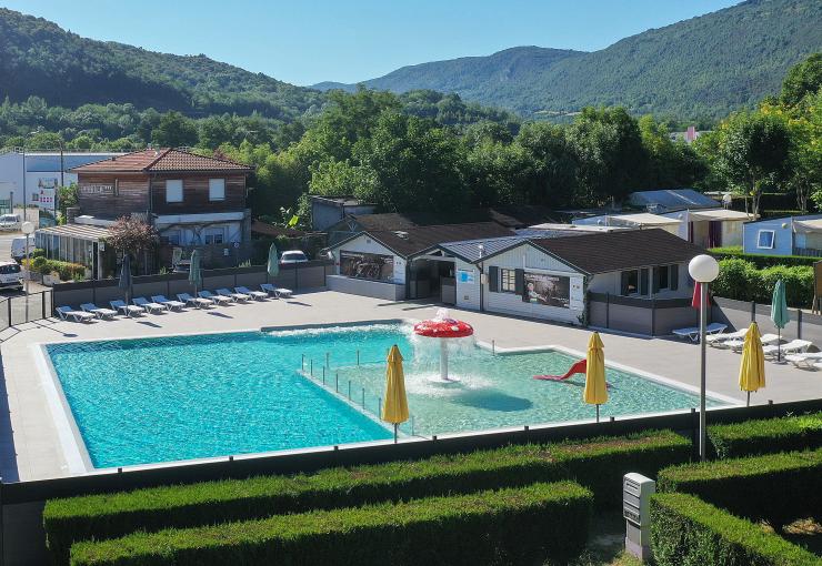piscine du camping du lac à Foix