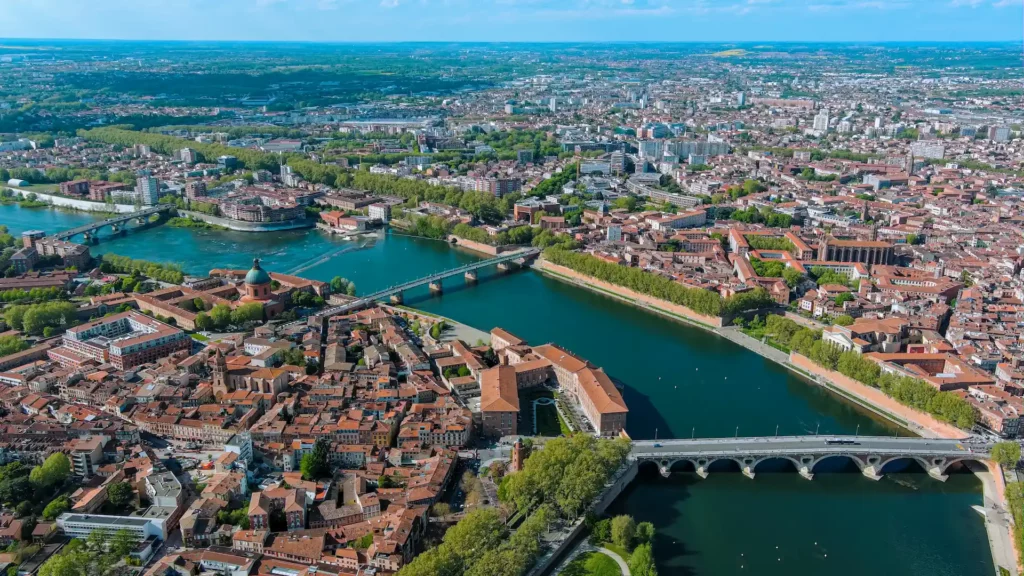 Visitez Toulouse depuis le Camping Le Rupé.