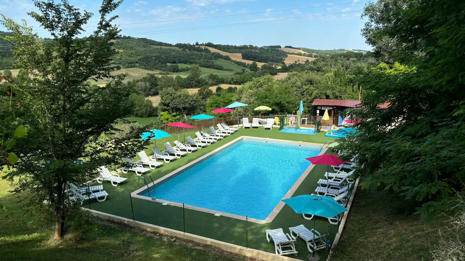 Camping avec piscine pas cher en Ariège.