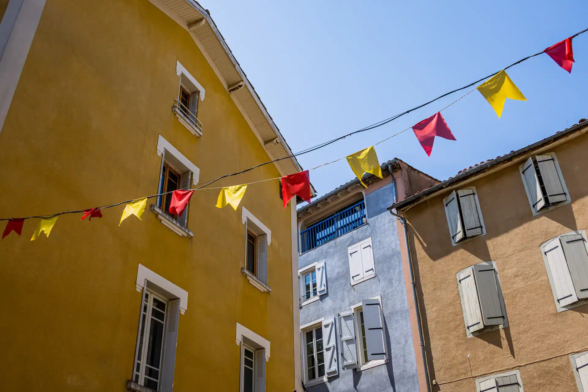 Depuis le centre-ville de Foix, visitez la vieille ville et ses trésors